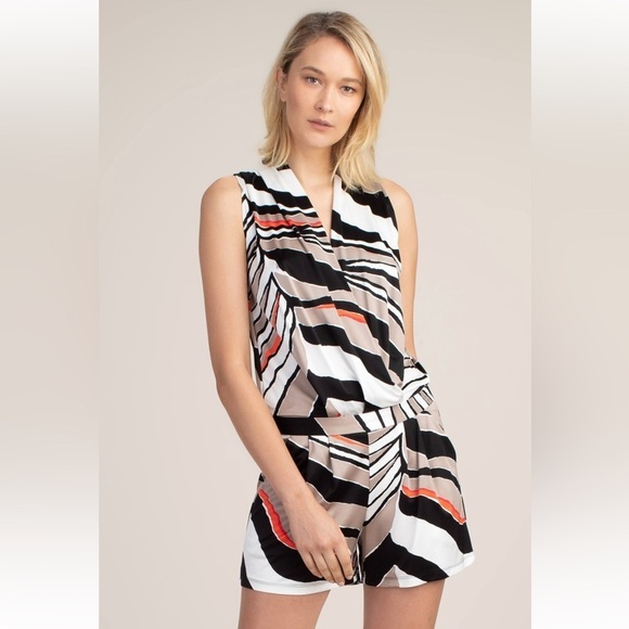 Trina Turk size Small Giselle Abstract Zebra Romper - Picture 1 of 7